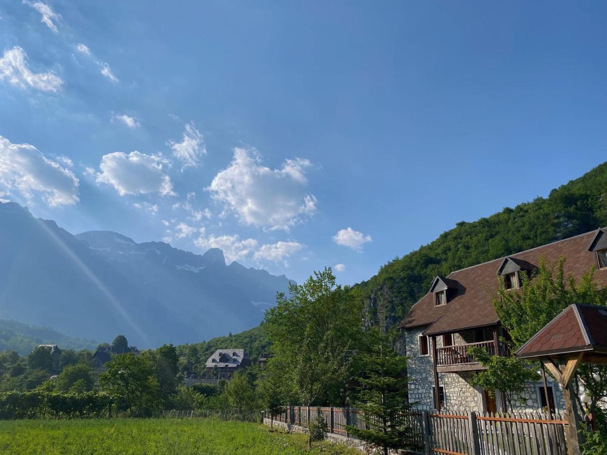 Kompleksi Zorgji Hotel Theth Buitenkant foto